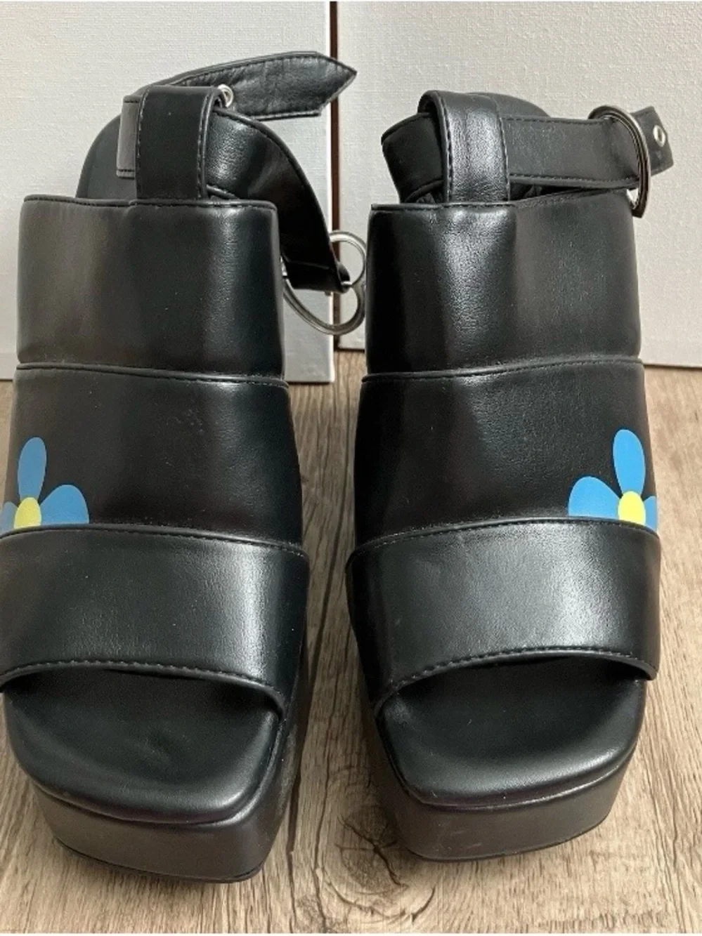 Lamoda black platform